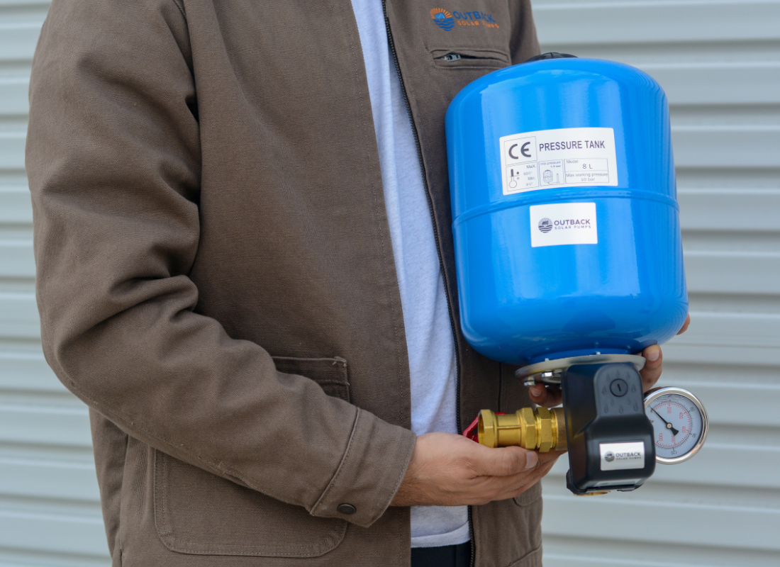 Outback PT0008 25mm 8L pre-charged carbon steel pressure vessel tank for solar pump systems, PN10 accessories.