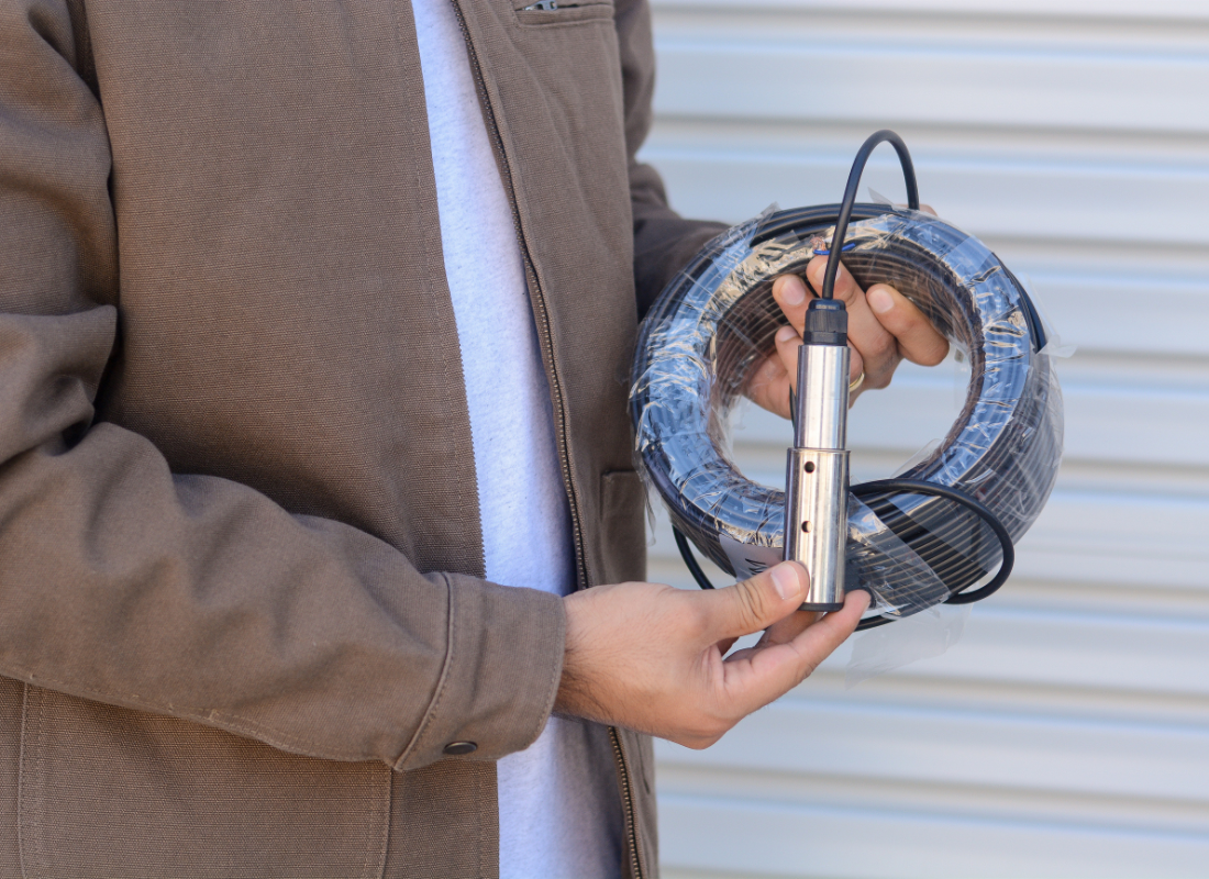 Outback FS0030 stainless steel probe float switch for tanks with 30m cable, used in solar pump systems.